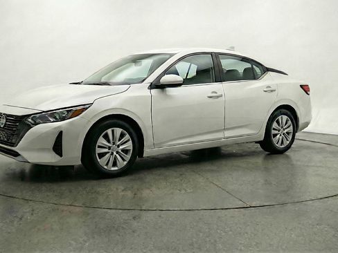 Used 2025 Nissan Sentra S image 3