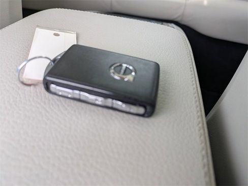 Used 2018 Volvo S90 T5 Momentum w/ Convenience Package image 29