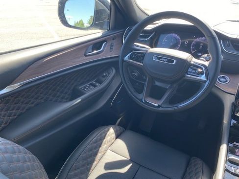 New 2025 Jeep Grand Cherokee Summit image 36