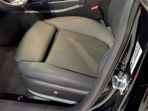 Used 2025 Mercedes-Benz CLA 250 image 4