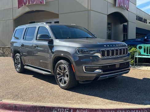 Used 2022 Jeep Wagoneer Series III w/ Convenience Group I image 6