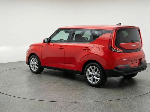 Used 2025 Kia Soul LX w/ LX Technology Package image 6