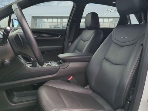 Used 2022 Cadillac XT5 Premium Luxury AWD/4WD image 14