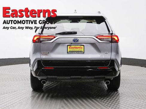 Used 2022 Toyota RAV4 SE AWD/4WD image 6