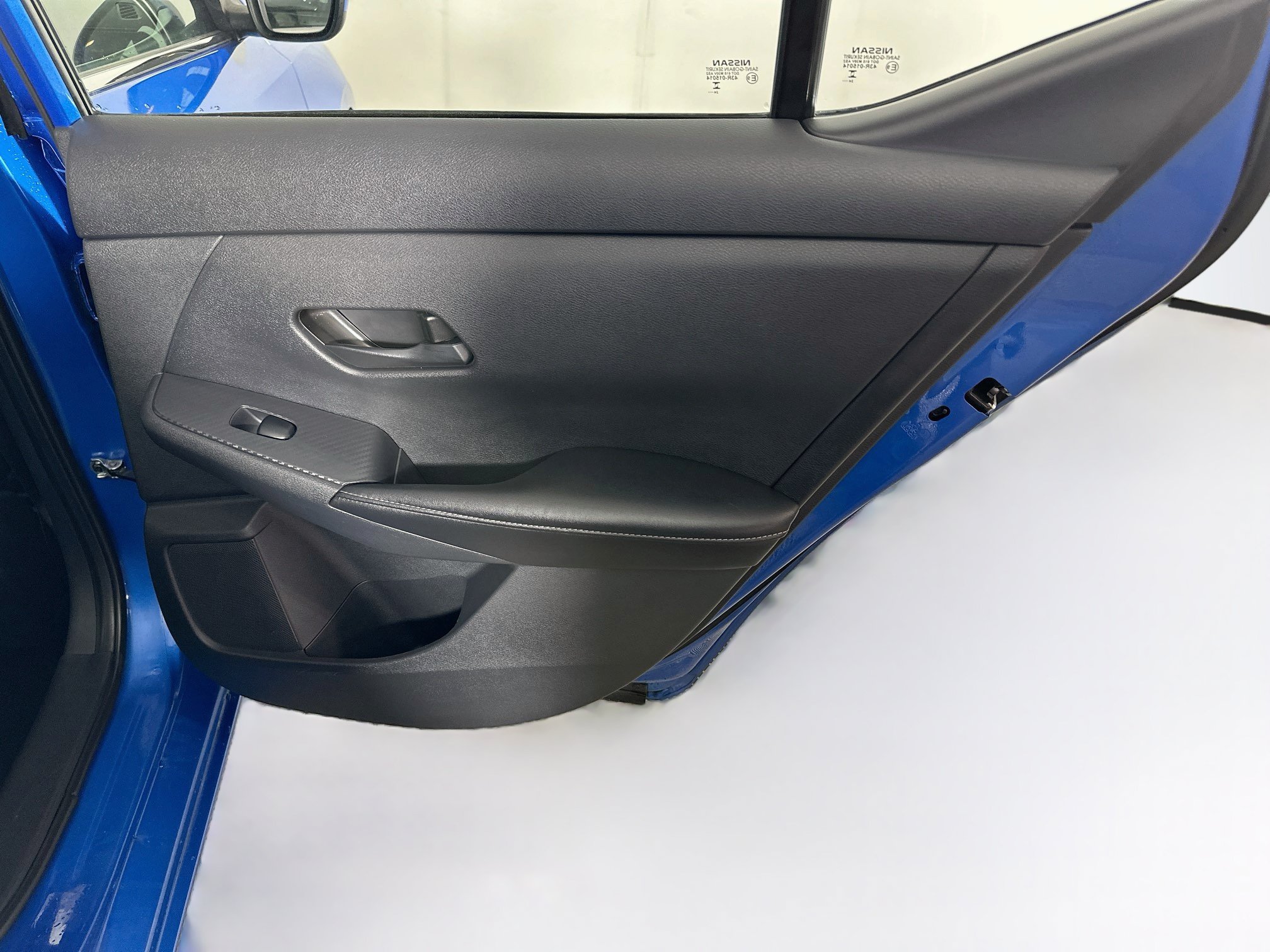 Used 2025 Nissan Sentra SV FWD image 27