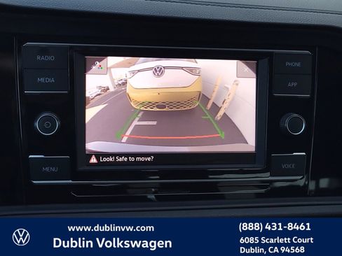 Used 2024 Volkswagen Jetta SE image 16