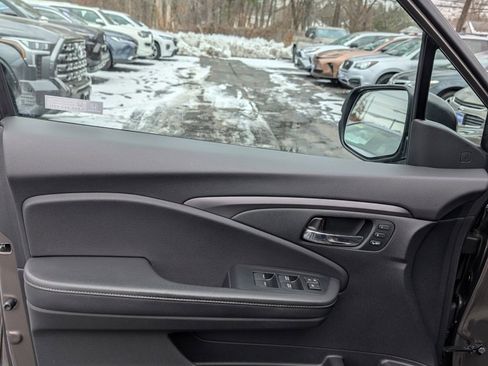 Used 2023 Honda Ridgeline RTL image 13