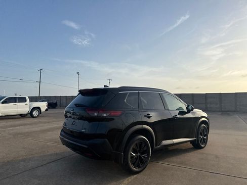 Certified 2023 Nissan Rogue SV w/ SV Premium B Package FWD image 19