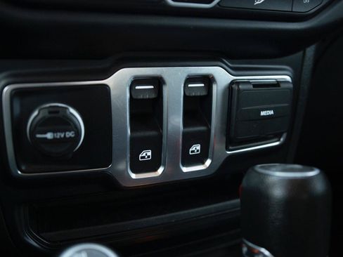 Used 2021 Jeep Wrangler Sport AWD/4WD image 10