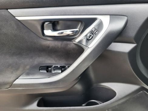 Used 2014 Nissan Altima 2.5 SV image 15