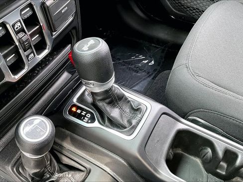 Used 2023 Jeep Wrangler Sport S AWD/4WD image 18