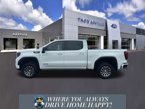Used 2023 GMC Sierra 1500 AT4 w/ AT4 Premium Package AWD/4WD image 5