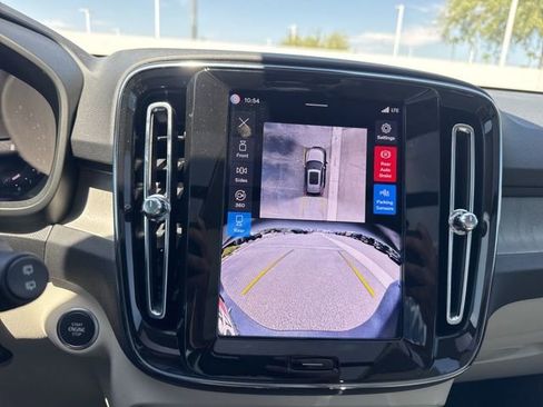 New 2026 Volvo XC40 B5 Plus w/ Climate Package image 26