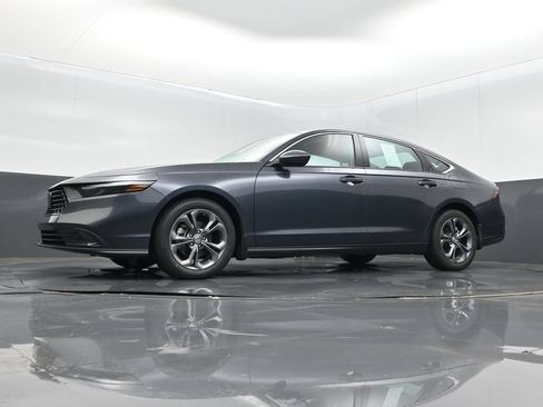 Used 2023 Honda Accord EX image 13