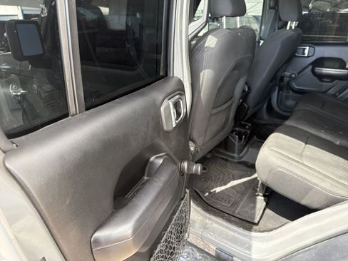 Used 2019 Jeep Wrangler Unlimited Sport AWD/4WD image 16