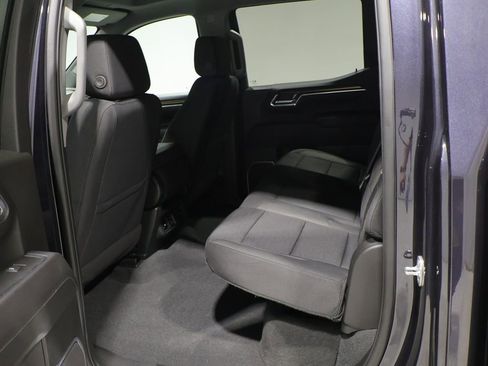 Used 2023 Chevrolet Silverado 1500 LT AWD/4WD image 17