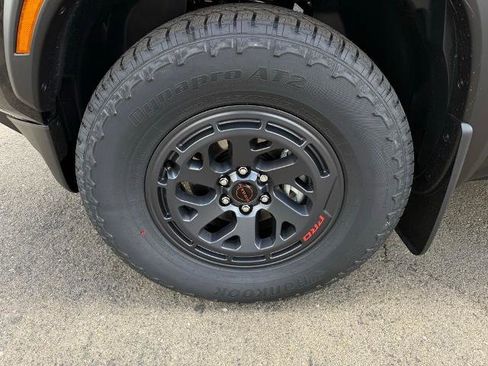 New 2026 Nissan Frontier Pro-X w/ Tow Package RWD image 9
