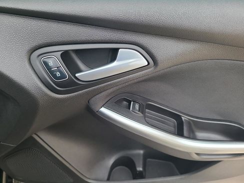 Used 2016 Ford Focus ST FWD image 22