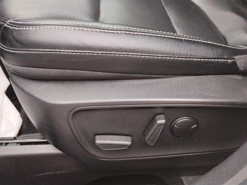 Used 2022 Ford Escape SEL w/ Technology Package FWD image 16