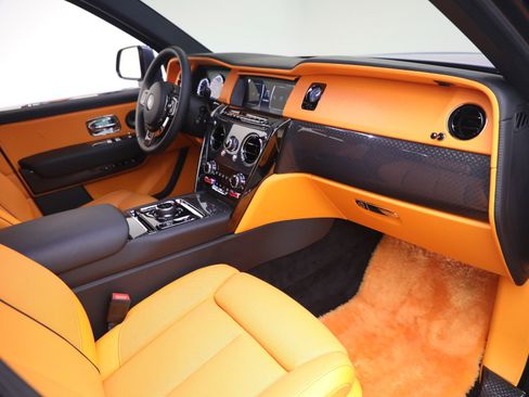 Certified 2024 Rolls-Royce Cullinan Black Badge w/ Driver's Package image 21