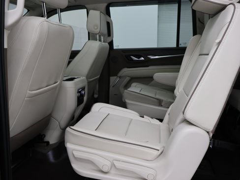 Used 2022 GMC Yukon XL Denali w/ Max Trailering Package AWD/4WD image 40