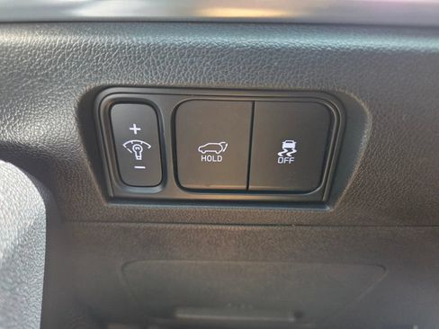 Used 2025 Kia Sorento SX FWD image 12