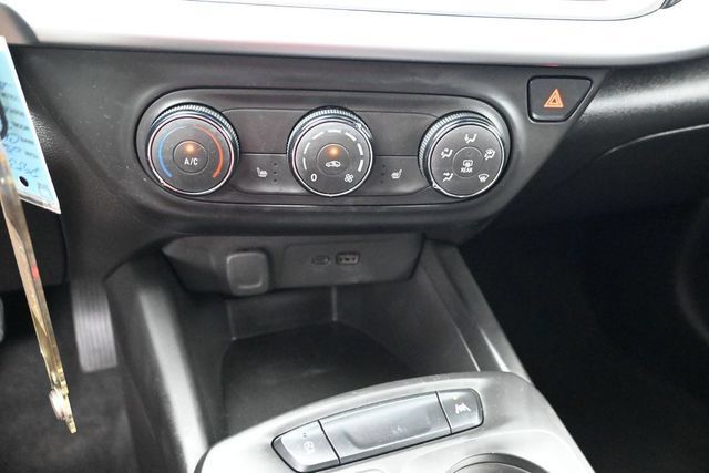 Used 2024 Chevrolet Trax RS w/ Driver Confidence Package FWD image 22