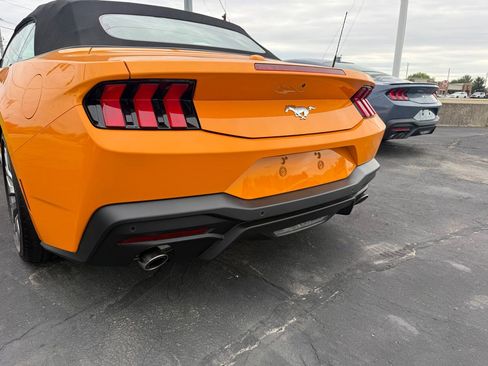 Used 2026 Ford Mustang Premium RWD image 8