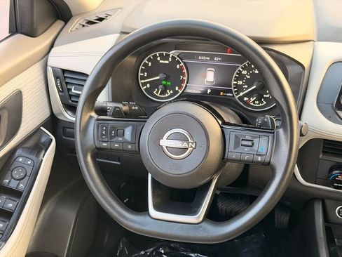 Used 2023 Nissan Rogue SV AWD/4WD image 19