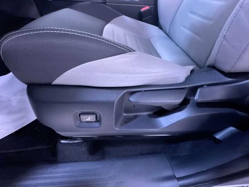 Used 2024 Toyota Tacoma TRD Sport image 13