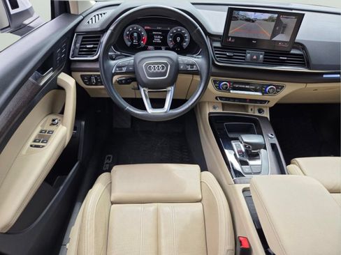 Used 2021 Audi Q5 2.0T Premium Plus w/ Premium Plus Package AWD/4WD image 12