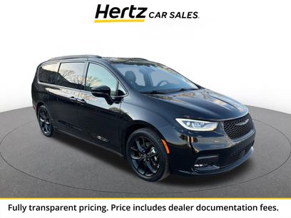Used 2025 Chrysler Pacifica Limited