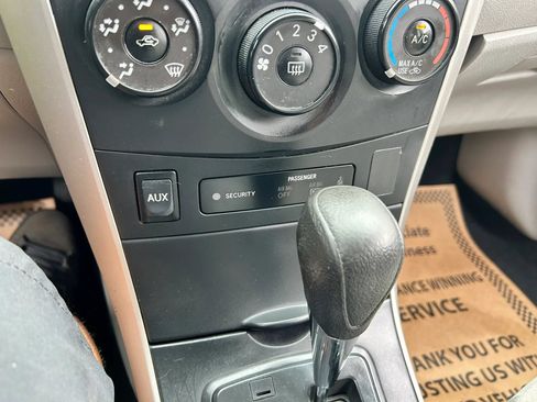Used 2013 Toyota Corolla L FWD image 20