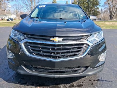 Used 2019 Chevrolet Equinox LS image 2