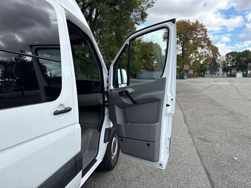 Used 2017 Mercedes-Benz Sprinter 2500 image 17