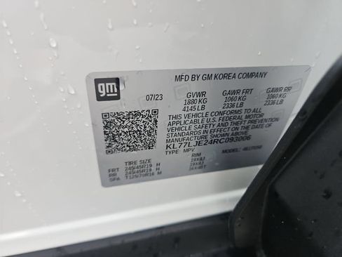 Used 2024 Chevrolet Trax RS w/ Sunroof Package FWD image 31