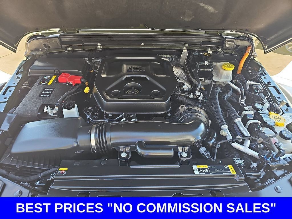 Used 2024 Jeep Wrangler Unlimited AWD/4WD image 31