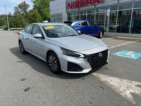 Certified 2024 Nissan Altima 2.5 SV w/ SV Premium Package AWD/4WD image 1