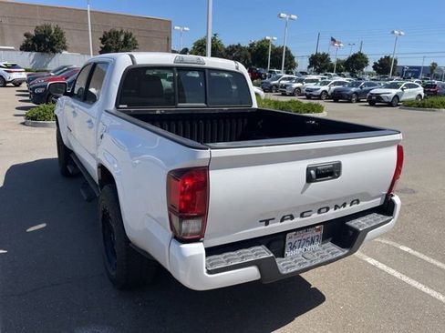 Used 2022 Toyota Tacoma SR w/ SR Convenience Package RWD image 7
