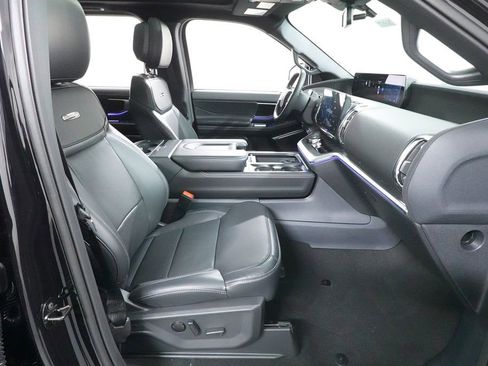 New 2026 Ford Expedition Platinum image 32