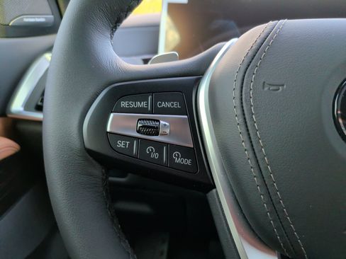 Used 2026 BMW X5 xDrive40i w/ Climate Comfort Package image 24