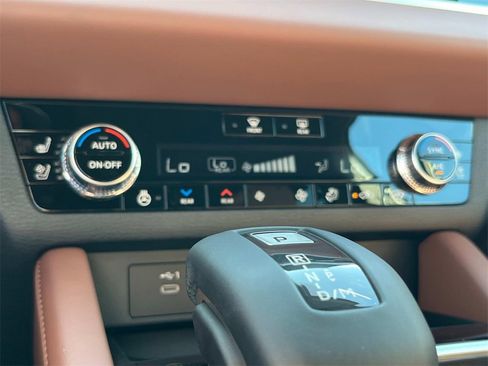 New 2025 Mitsubishi Outlander SEL image 22