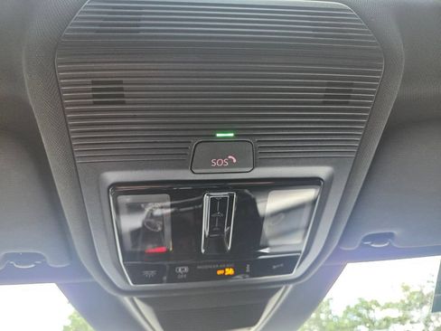 Used 2026 Volkswagen GTI SE FWD image 17