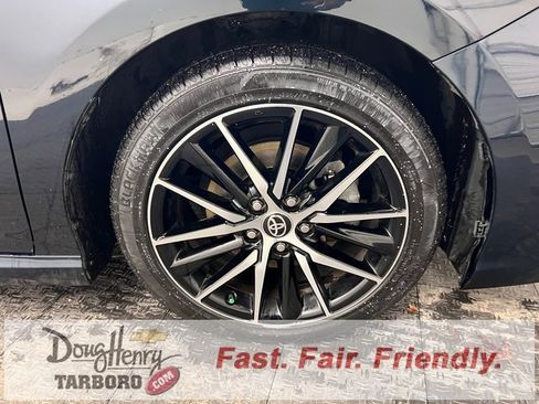 Used 2021 Toyota Camry SE image 19