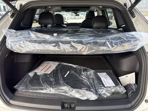 New 2026 Volkswagen Tiguan SE R-Line FWD image 5