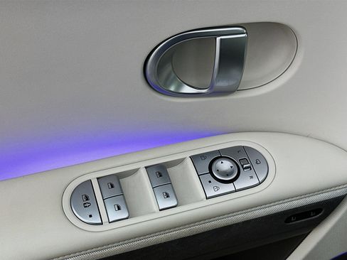 Used 2024 Hyundai Ioniq 5 Limited RWD image 15