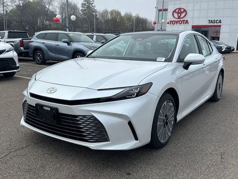 New 2026 Toyota Camry XLE AWD/4WD image 3
