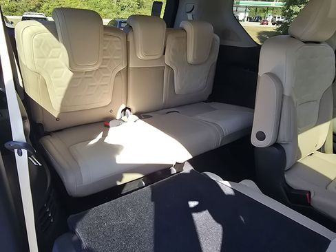 New 2026 Nissan Armada Platinum w/ Convenience Package image 13