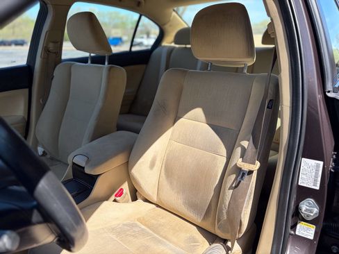 Used 2011 Honda Accord LX image 12