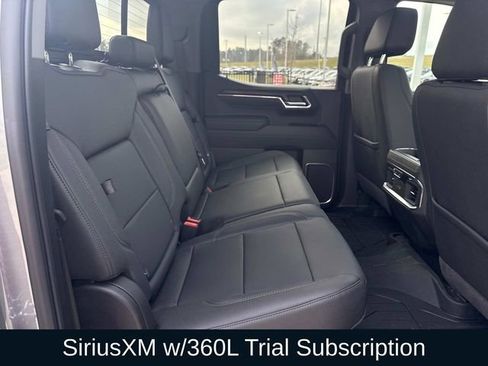 Used 2025 GMC Sierra 1500 SLT image 15